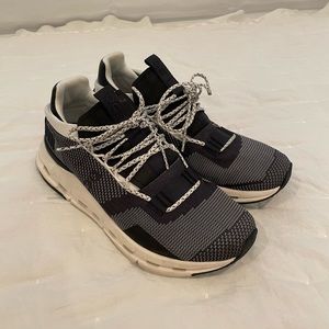 On Running CloudNova Womens size 9.5